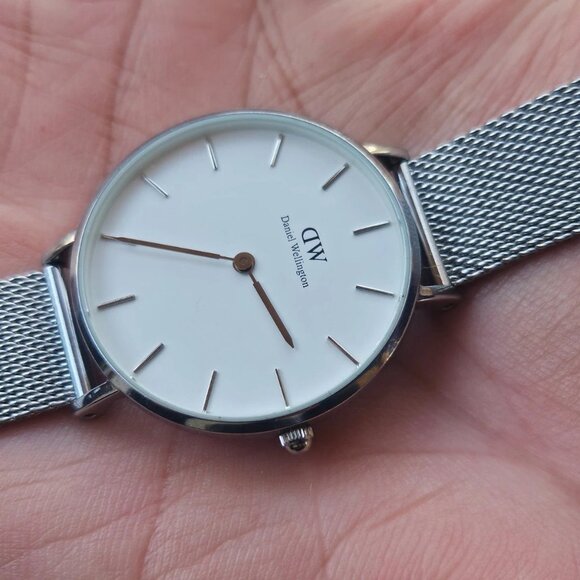 Daniel Wellington Wristwatch Silver Tone Mesh Metal Strap Analog Quartz Watch - Picture 5 of 12